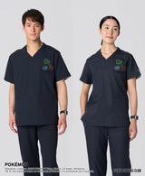 男女通用款 Scrub Canvas Club:<BR>寶可夢刷手衣 - Classico克萊希台灣官方網站 - スクラブ